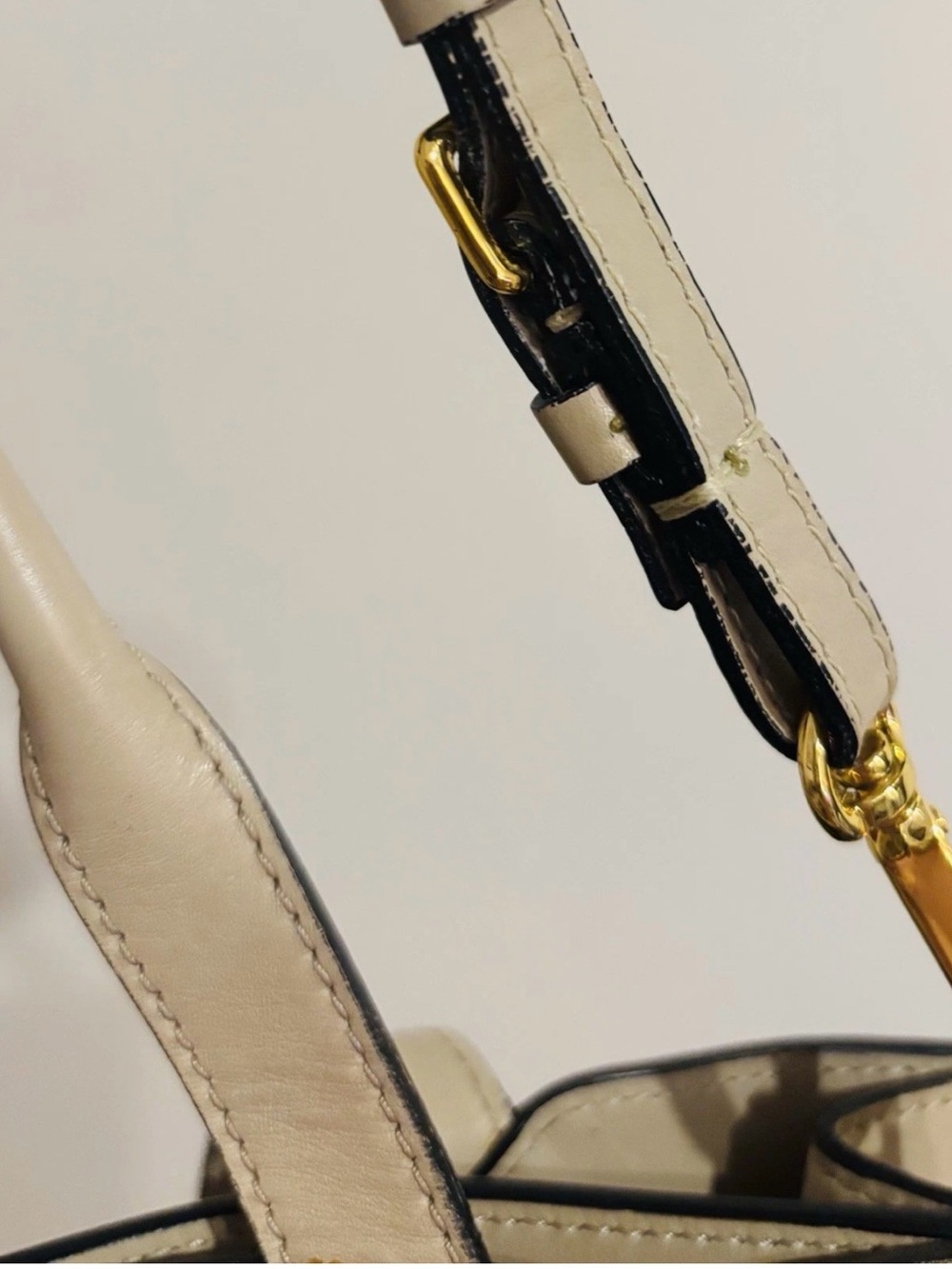 Rare Marni Bora Leather Shoulder Bag Nude Trunk Bag Gold Hardware - Picture 15 of 16